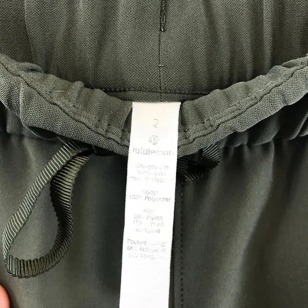 Lululemon On the Fly Jogger in Dark Olive pant size 2